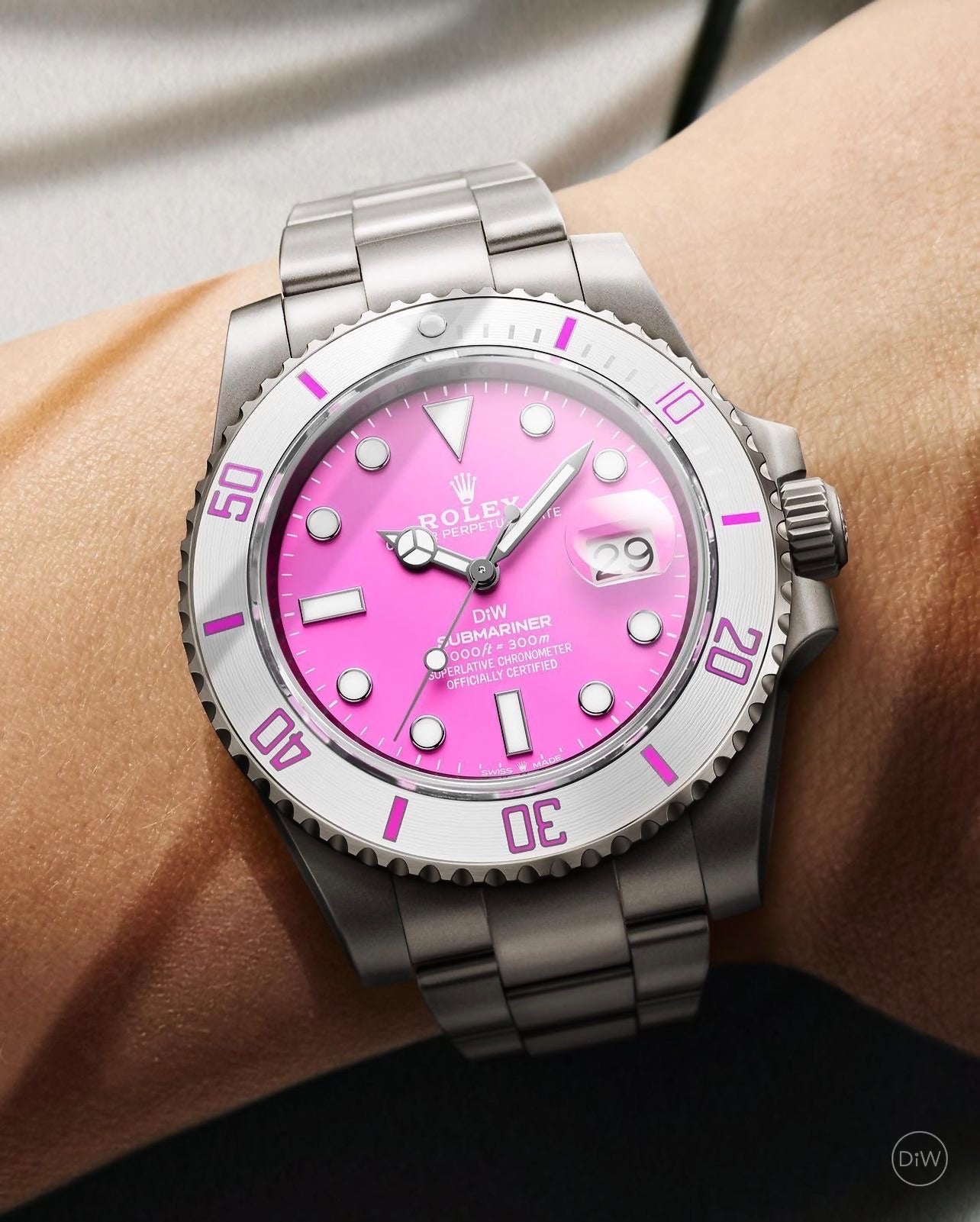 Rolex DiW Submariner FUCHSIA | WORLDTIMER